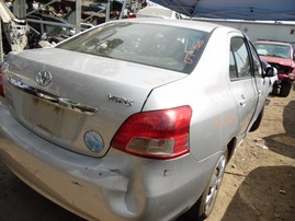 2007 TOYOTA YARIS BASE SILVER 1.5L AT Z18261